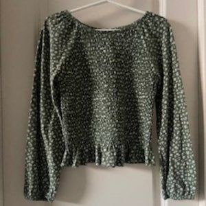 Girls Old Navy green flowed ribbed long sleeve shirt/blouse